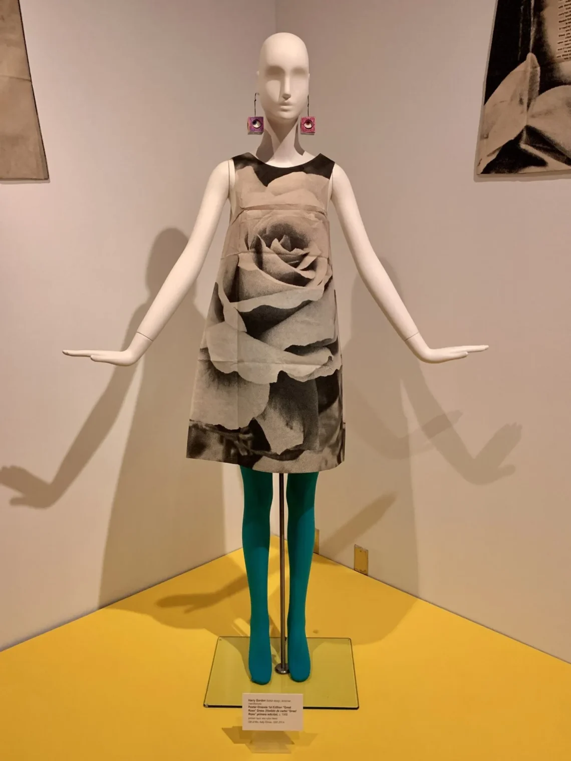 Paper Dresses! Paper Dresses!